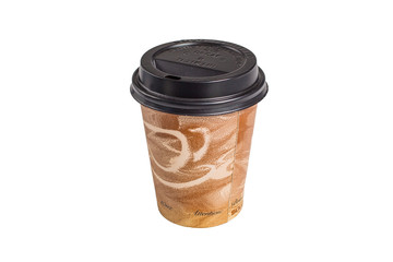 Bicchiere di cartoncino mistique per asporto di bevande calde con coperchio nero in plastica fotografato su sfondo bianco