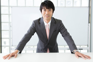 男性講師