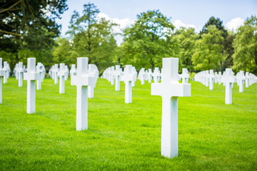 Grabstein Denkmal in der Normandie American Cemetery am Friedhof zweiter Weltkrieg D-Day Krieg Militär 