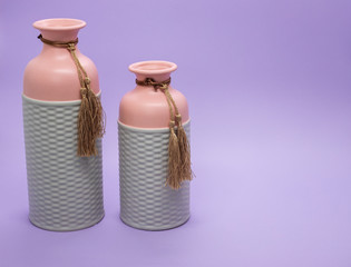 Vaso Decorativo dois tamanhos com corda tons pasteis azul rosa e bege background purple enfeite casa decor