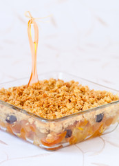 Dried fruit crumble