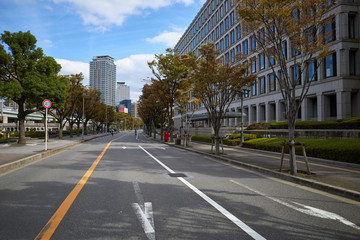 大阪市役所横の車道