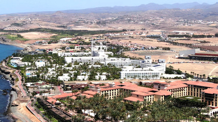 Fototapeta premium Hoteles en la costa