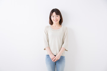 笑顔のミドル女性