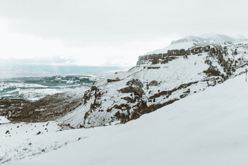 Montañas nevadas en patagonia