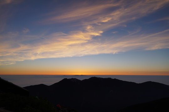 北岳山頂からの朝焼け