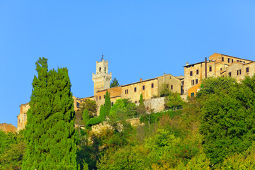 Fototapeta na wymiar Beautiful landscape in Tuscany near Montepulciano.