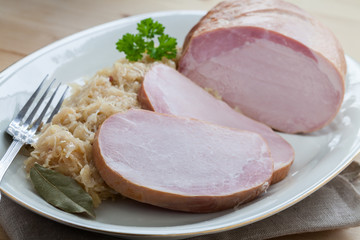 Kasselerbraten auf Sauerkraut 