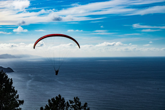 Parapentistas desde Orio-Donostia