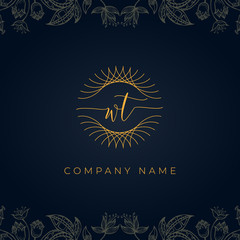 Fototapeta na wymiar Elegant luxury letter WT logo.