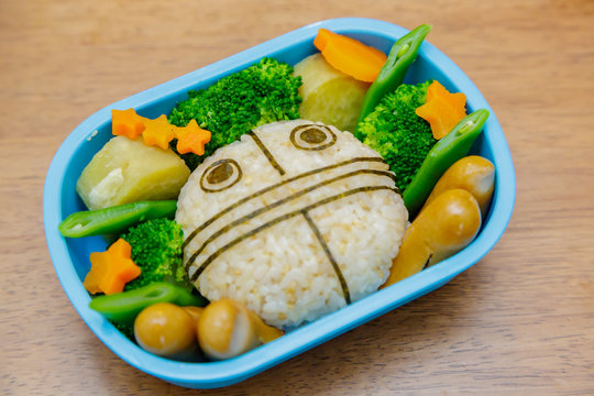 キャラ弁 のストック写真 ロイヤリティフリーの画像 ベクター イラスト Adobe Stock