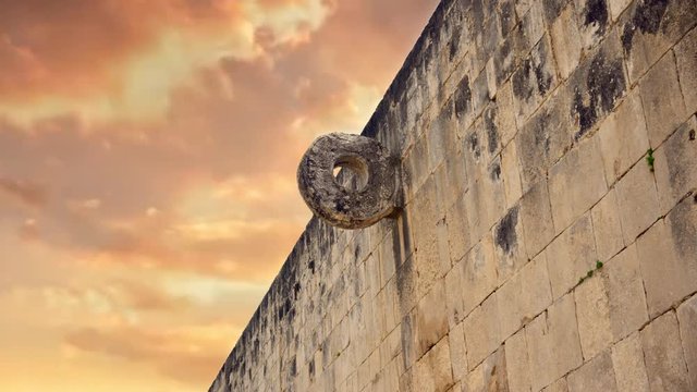 Incre&iacute;bles ruinas Mayas de Chich&eacute;n Itz&aacute; en Yucat&aacute;n, M&eacute;xico. Lugar muy recomendado para visitar.