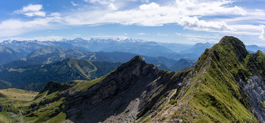 Fototapeta premium Frankreich im Sommer Portes du Soleil