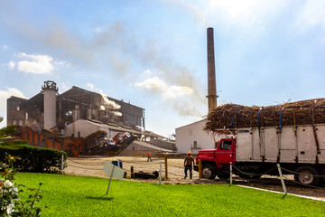 Fábrica de azúcar ingenio azucarero caña de azúcar industria cañera mexicana latina...