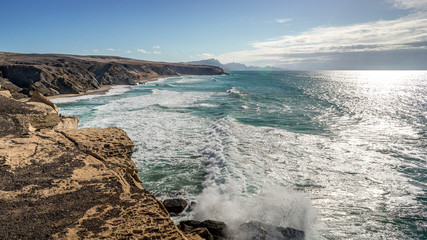 Atlantikwellen am Strand von Fuerteventura