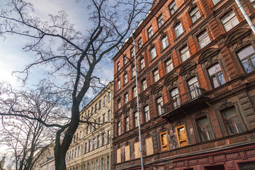 Fototapeta premium Facade of vintage classical building in Saint Petersburg
