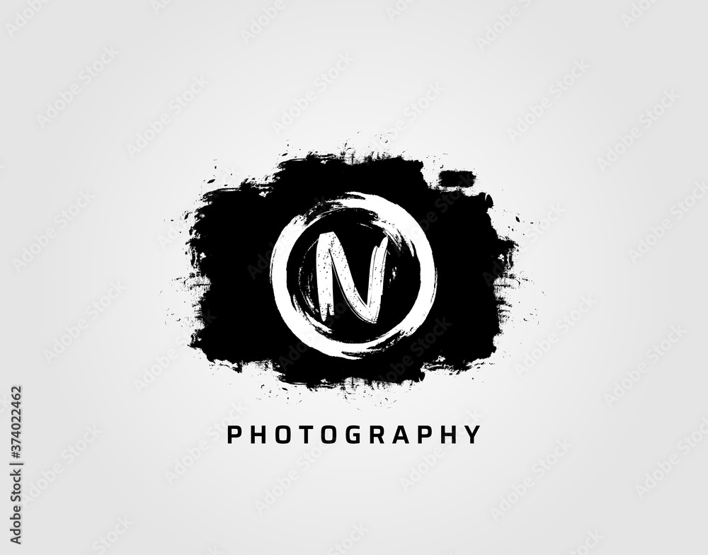 Wall mural photography letter n logo design concept template. rusty vintage camera logo icon.