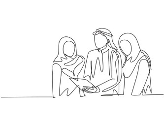 One single line drawing of young muslim marketing manager giving job direction to staffs. Saudi Arabia cloth shmag, kandora, headscarf, thobe, hijab. Continuous line draw design vector illustration