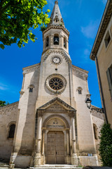 Saint-Saturnin-lès-Apt village perché du Lubéron en Provence-Alpes-Côte-d'Azur.	