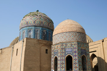 Fototapeta na wymiar Shah-ı Zinde Complex in Samarkand, Uzbekistan. The complex was built on Efrasiyab Hill. There are religious places in the complex.