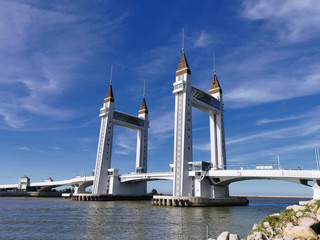 Kuala Terengganu Drawbridge or Jambatan Angkat Kuala Terengganu is a bascule bridge (commonly...
