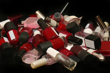 Nail varnishes pile on black