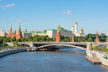 Obraz premium Moscow cityscape with Kremlin towers, palaces and catherdals, Russia