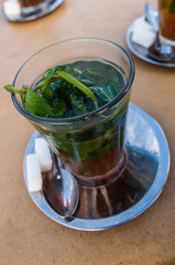 tè alla menta marocchino