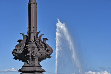 Fototapeta premium the water jet fountain and the lake in Geneva, switzerland.