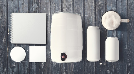 Beer cans &amp; kag mockup branding