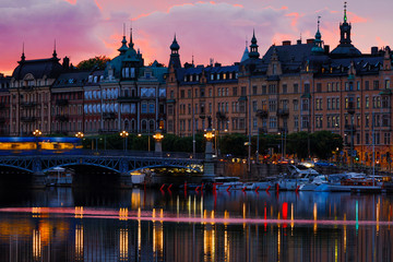 Obraz premium Stockholm, Sweden A golden sunset over Strandvägen.
