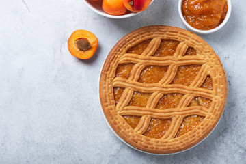 Sweet crust cake with apricots