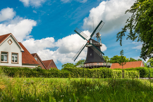 Historische Getreidem&uuml;hle in Esens im Harlingerland