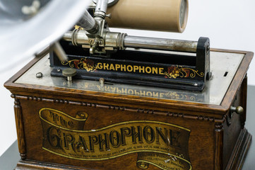 A close up of a graphophone