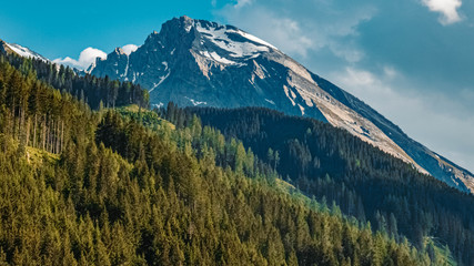 Fototapeta premium Beautiful alpine view at the famous Hintertuxer Gletscher, Tyrol, Austria