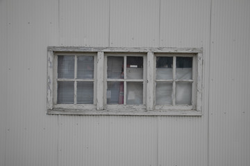 Three window, old wall, grunge textrue