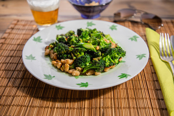 Broccoli and beans a keto diet meal.