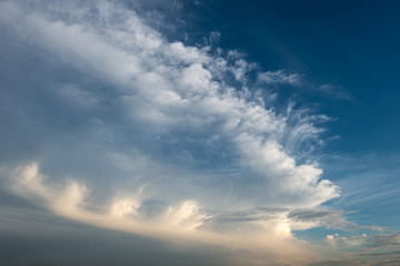 Fototapeta premium abstract background of cloudy sunset sky golden hour