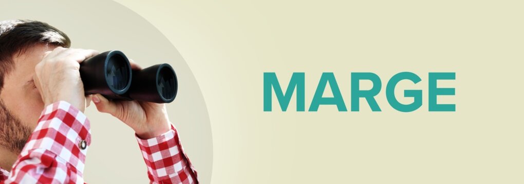 Marge. Mann bei Beobachtung mit Fernglas (Panorama Format). T&uuml;rkiser Text in deutsch auf Hintergrund (beige).