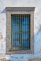 Fototapeta na wymiar Ancient colonial window, Rio