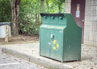 recycle bin in the park