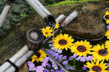 正寿院　猪目窓