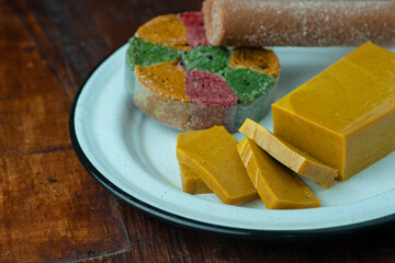 Ate de frutas dulce tradicional mexicano fruta con azúcar guayaba membrillo sabores deliciosos fiesta celebración familia colorido alegría postre apetitoso