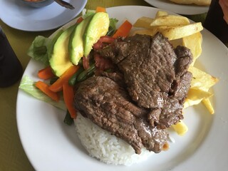 lamb chops with vegetables