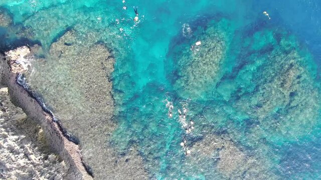 【４Ｋ・沖縄リゾート・ドローン空撮】真栄田岬　青の洞窟で有名なダイビングスポット