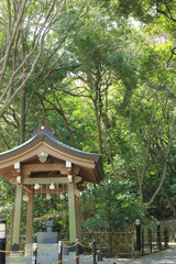 日本の神社の小径
