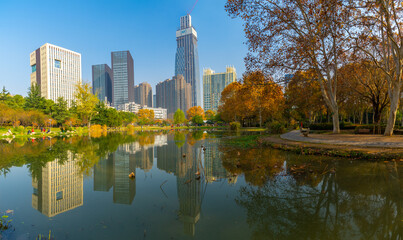 Fototapeta premium Hubei Wuhan Liberation Park late autumn scenery