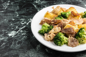 豚肉とポテトの炒め物