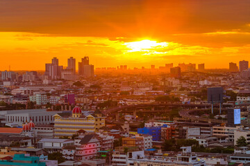 Fototapeta premium Panorama view of panoramic city views, overlooking a wide range of high-rise buildings, blurred breezes, residential distribution (condominiums, offices, expressways)
