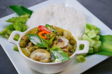 Green curry with chicken and rice noodles